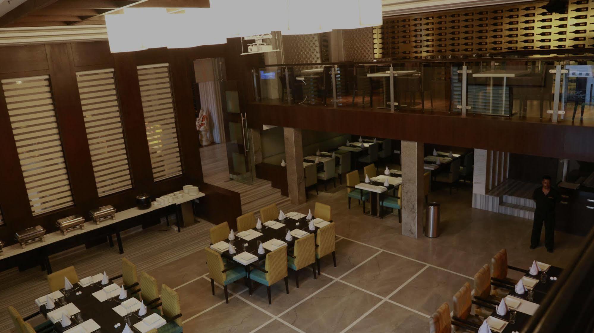 Hotel Pluto'S New Delhi Exterior photo